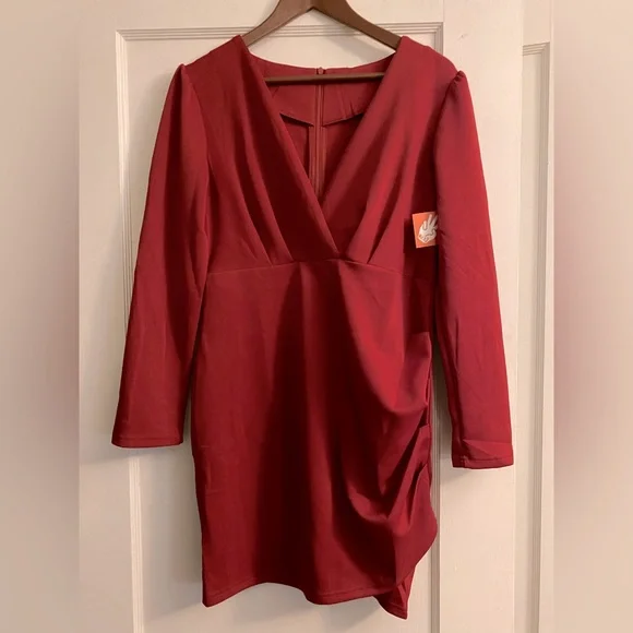 NWT DESIRED DRESSES Wine Ruched Mini Dress - Picture 1 of 7